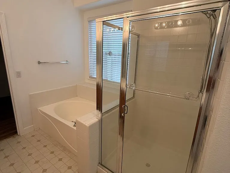 10410 Danichris Way — Photo 8