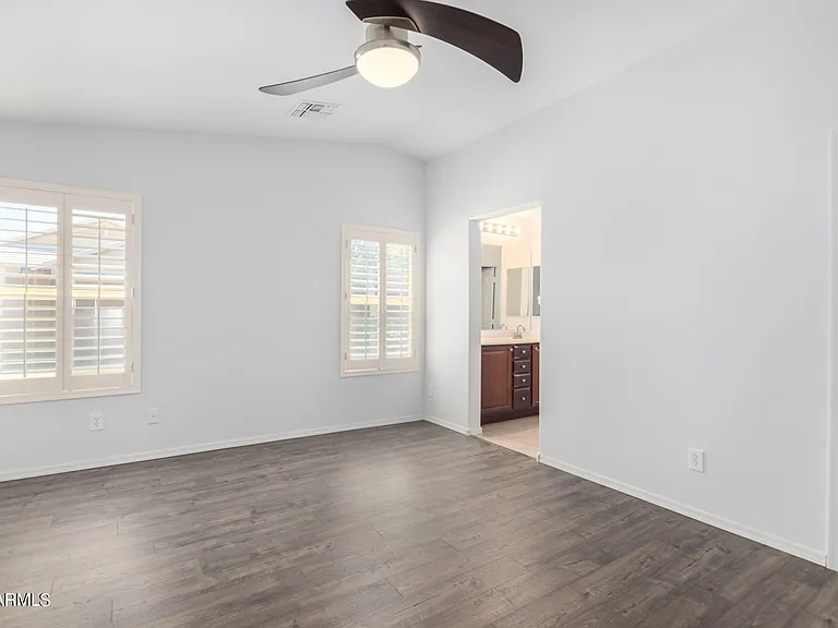 2227 E Stacey Rd — Photo 14