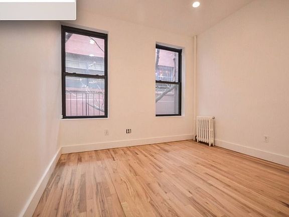 3rd image of 229 E 53rd St #2RR