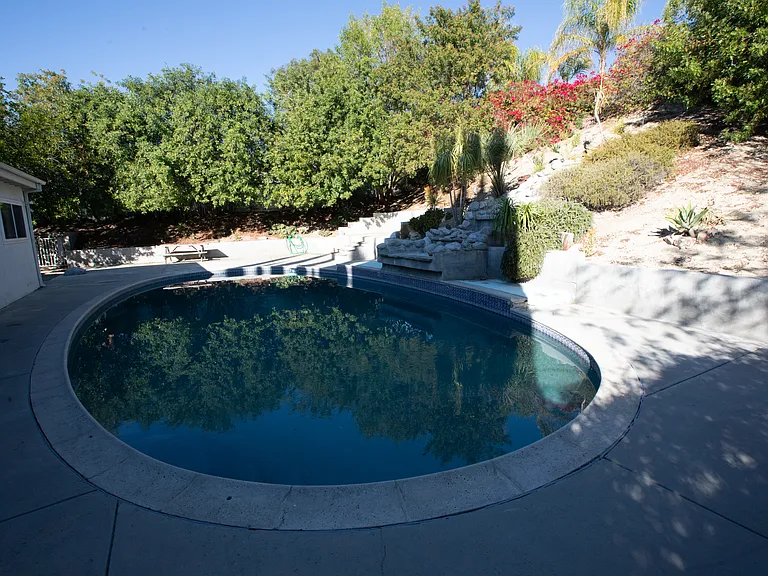 23301 Balmoral Ln — Photo 11