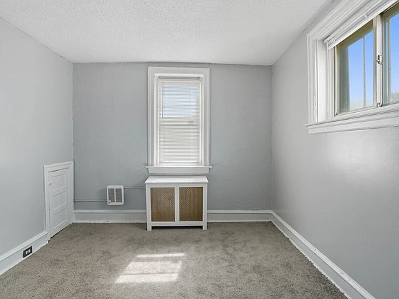 2nd image of 1806 W Champlost St #C-01