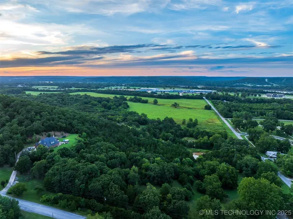 60 S 137th West Ave, Sand Springs, OK 74063