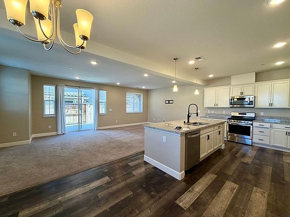 2nd image of 1860 Sea Horse Rd #C