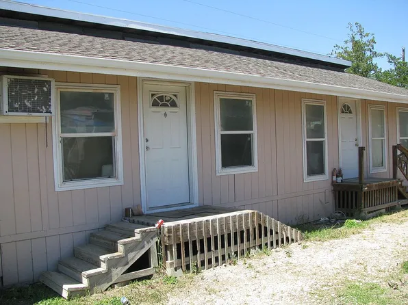 233 Old Bastrop Rd, Cedar Creek, TX 78612