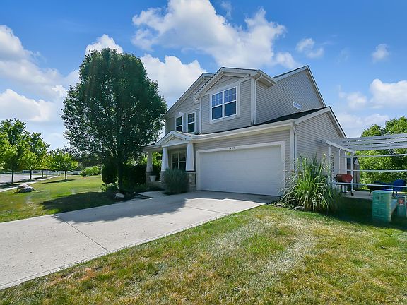 3rd image of 429 Blaisdell Dr