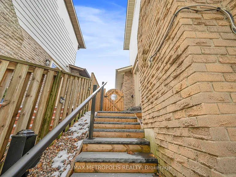 57 Calder Cres #MAIN — Photo 24