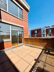 444 Manhattan Avenue