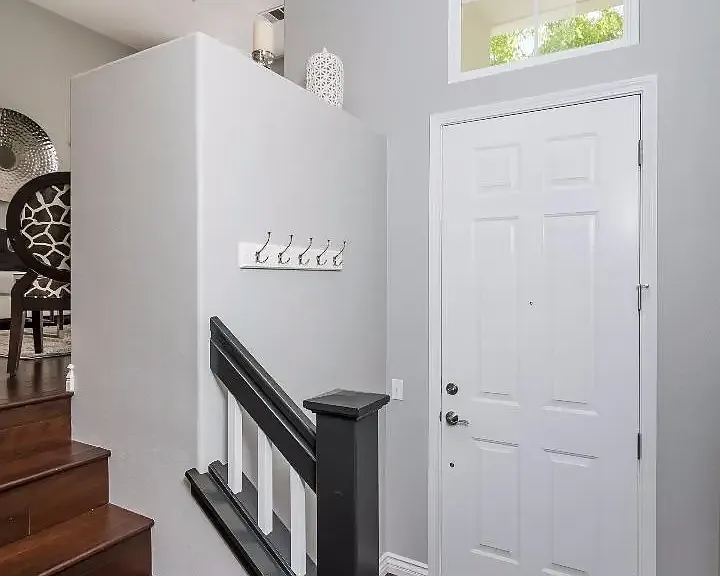 221 Village Ln — Photo 4