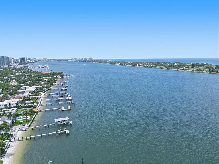 2800 N Flagler Dr #410 — Photo 36