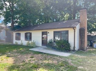 2517 White Oak Ct, Colonial Heights, VA 23834