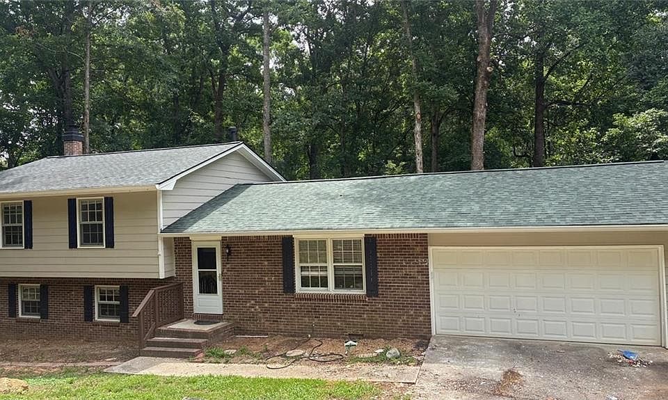 1st image of 1744 Oak Ridge Way