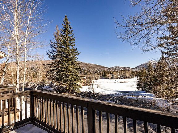 4th image of 1490 Deer Valley Dr