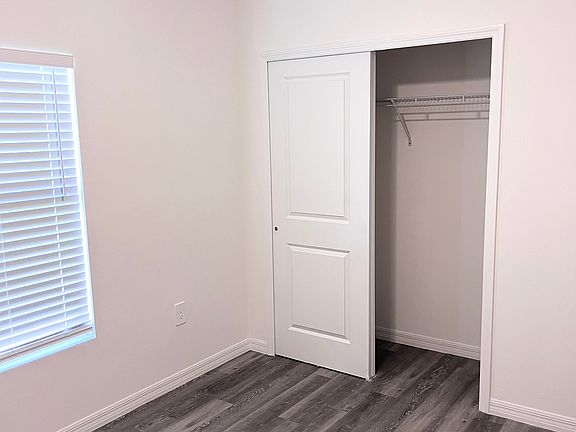5th image of 4914 Jordan Ave S #4914