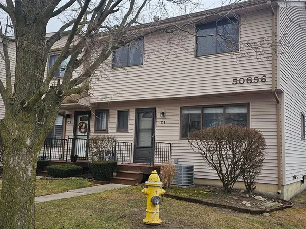 50656 Jefferson Ave APT 1, New Baltimore, MI 48047