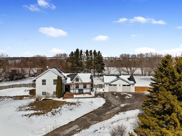 9562 County Road 2 Rd, Hamilton, ON K9A 4J8