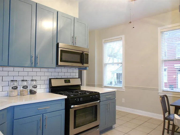 428 W 9th St #1 — Photo 11