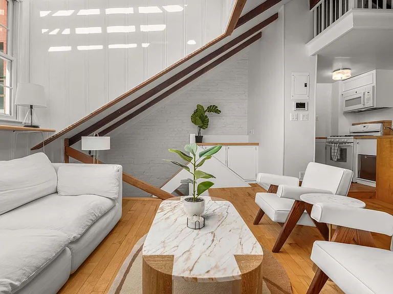 131 Macdougal St #1 — Photo 16