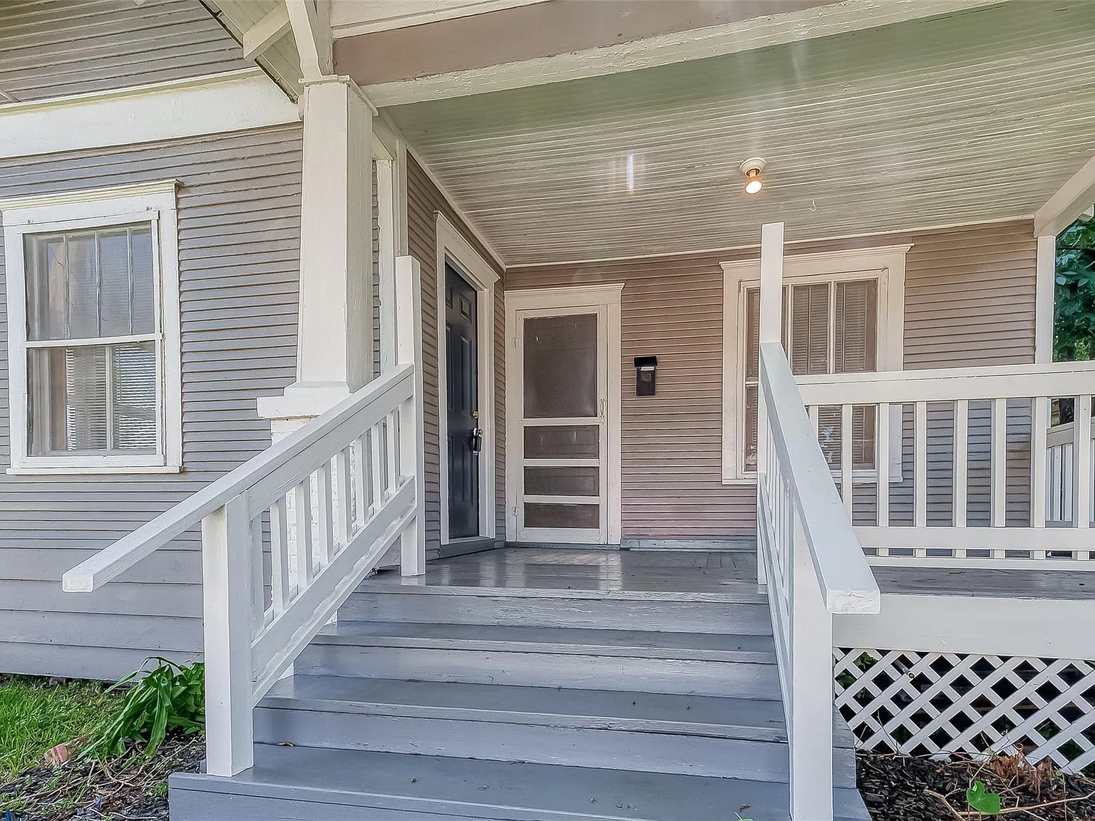 3 bed, 2.0 bath, 1200 sqft, $1,900 — Photo 3