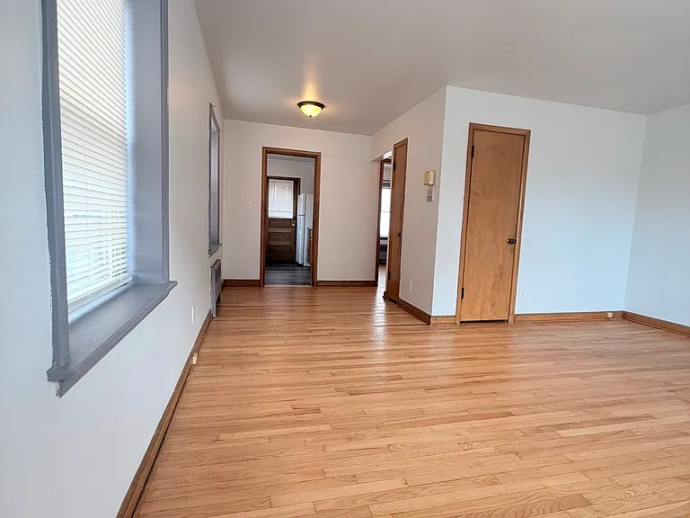 4006 N Farwell Ave #17 — Photo 7