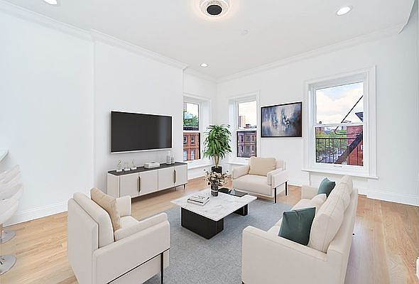 1st image of 1 Cambridge Pl #5
