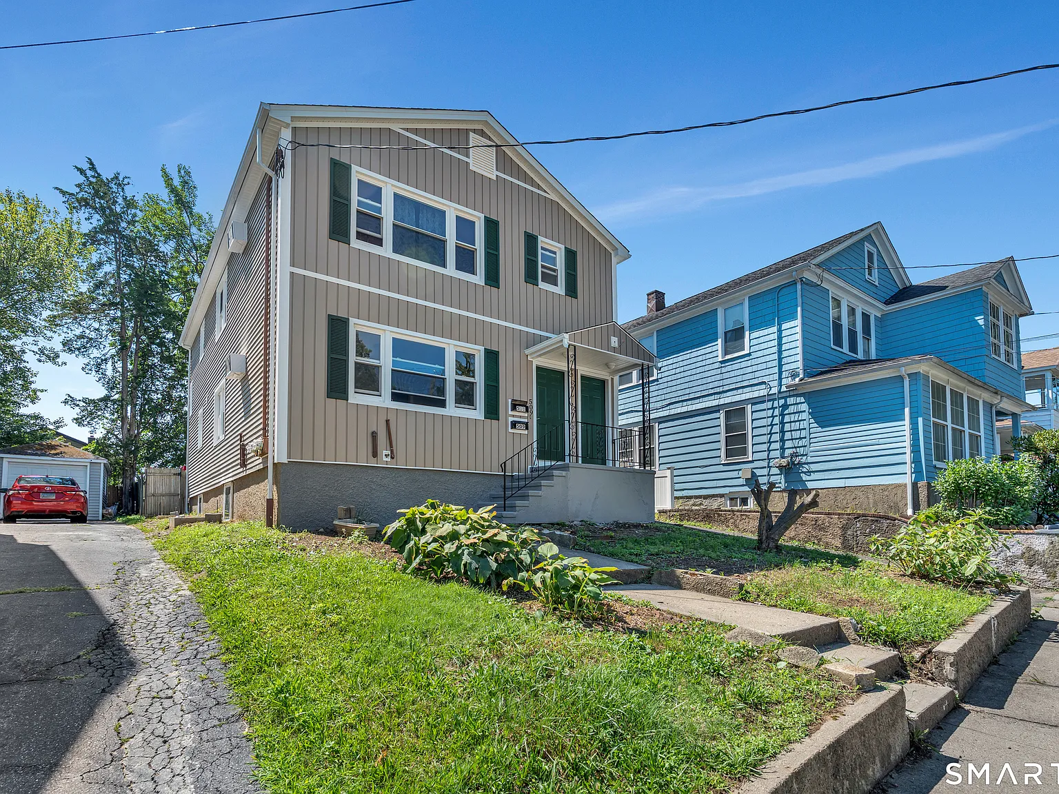 3 bed, 1.0 bath, 2064 sqft, $3,200 — Photo 3
