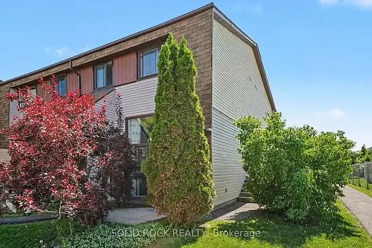 11D Woodvale Grn #1A — Photo 2