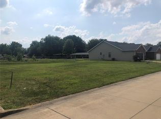 1205 E Cedar St, New Baden, IL 62265