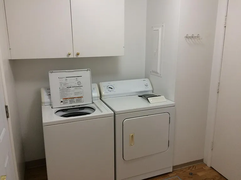 719 Edward St #B — Photo 14