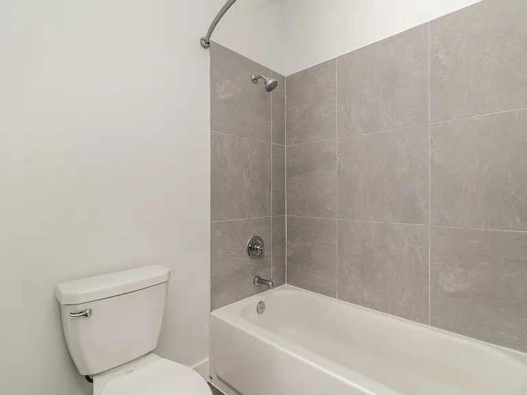 1213 Waterford St SE — Photo 23
