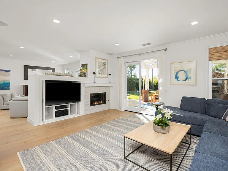 2215 Paseo Saucedal — Photo 4