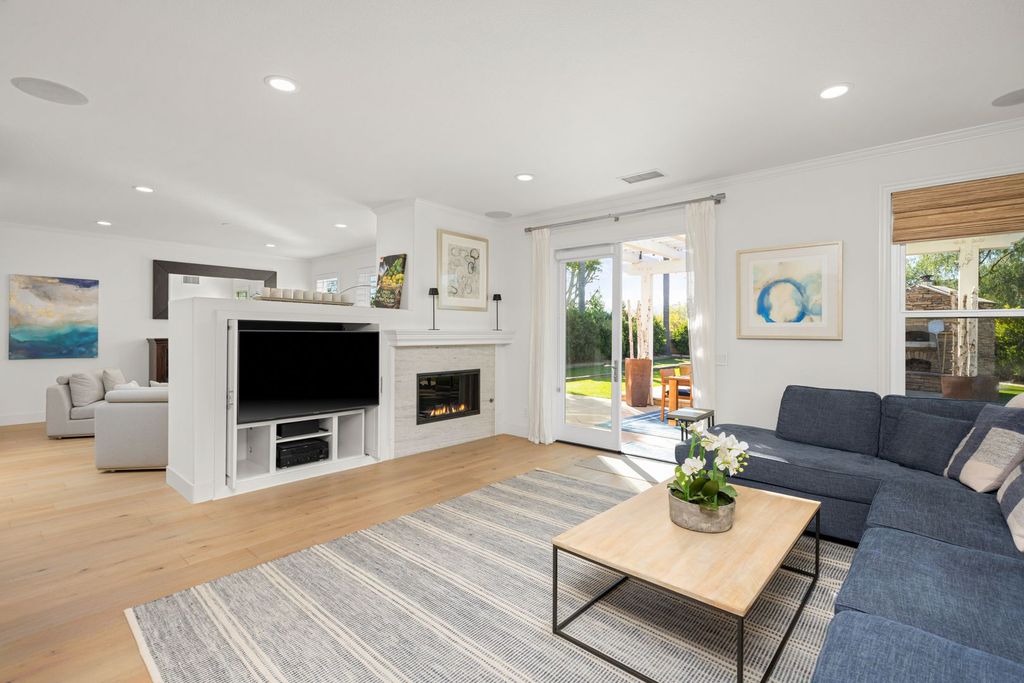 2215 Paseo Saucedal 4