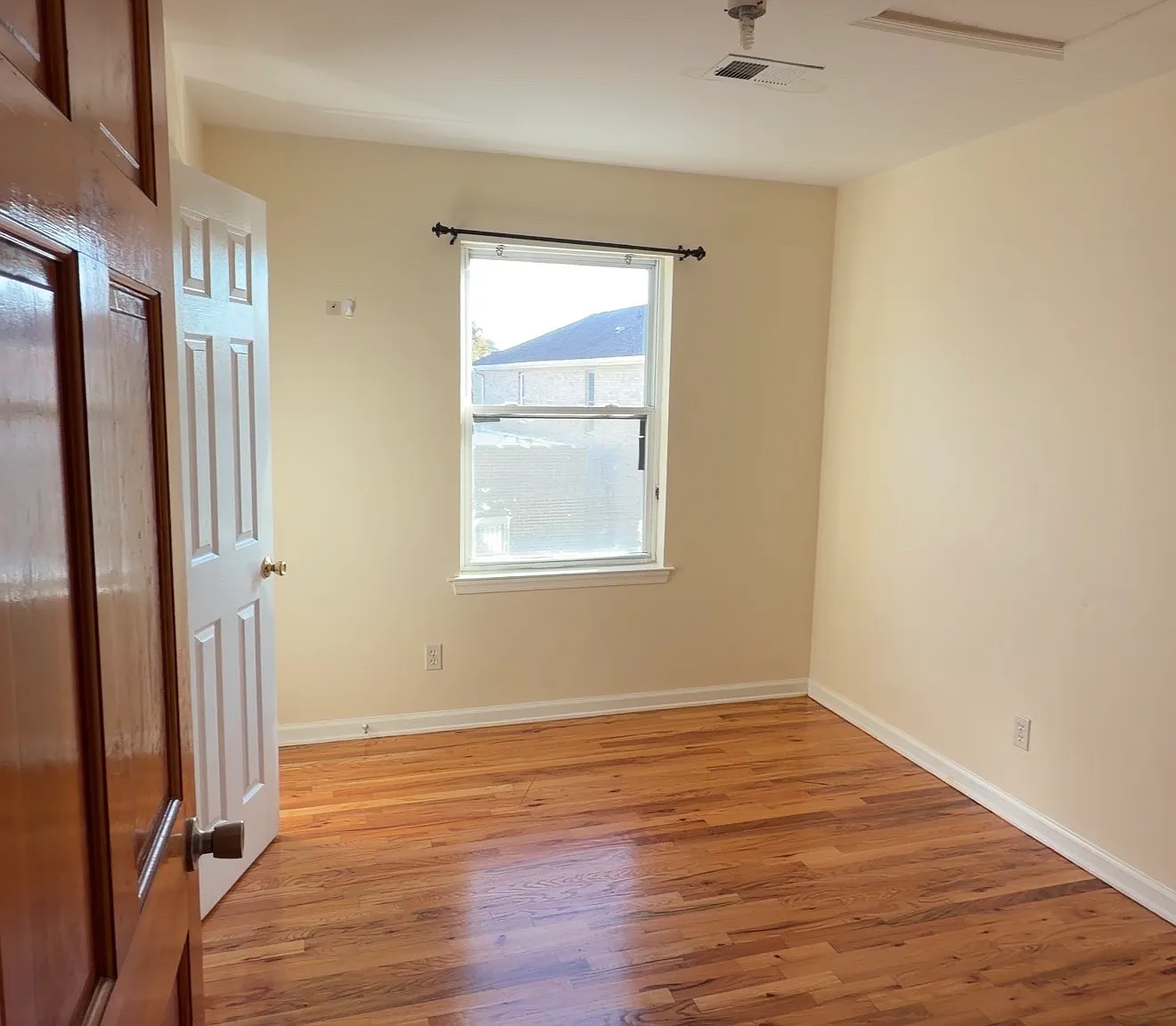 10 Dales Ave — Photo 4