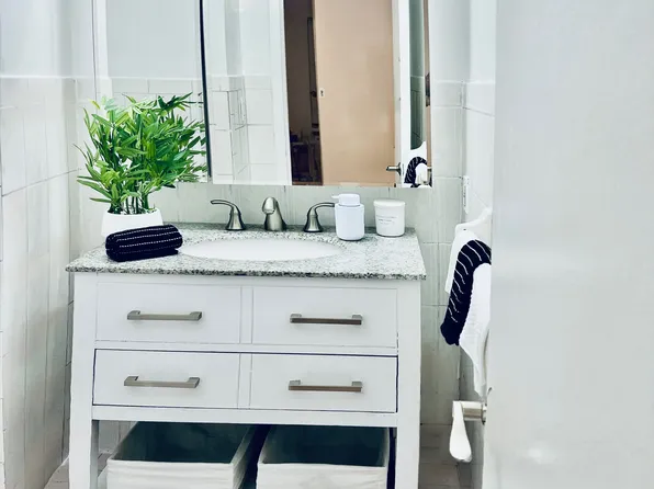 60 East 8th Street image 8 of 16