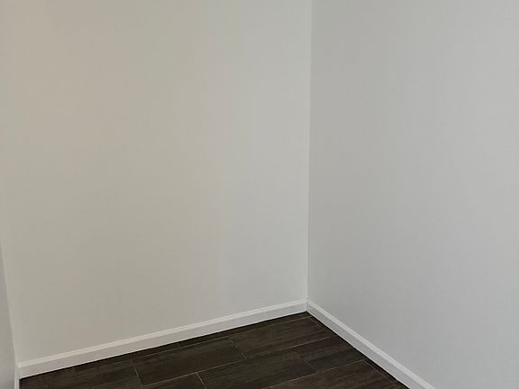 5th image of 1911 E 77th St #B