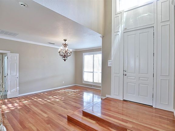 5th image of 5302 Peppermill Ln
