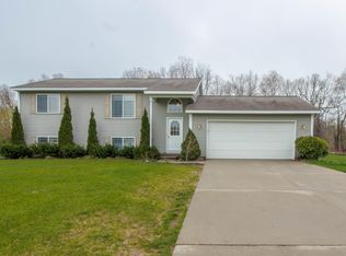 724 Harmony Pl, Sparta, MI 49345