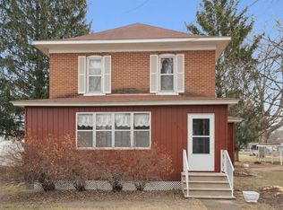 902 7th Ave SW, Independence, IA 50644