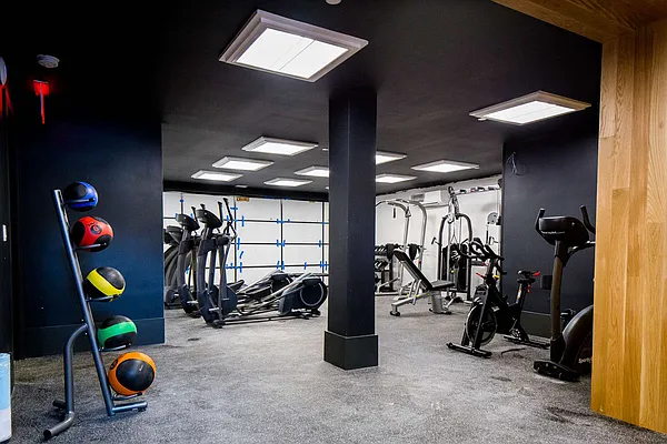 Rented by Nooklyn NYC LLC | media 64