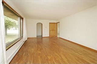4th image of 2479 S 33rd St