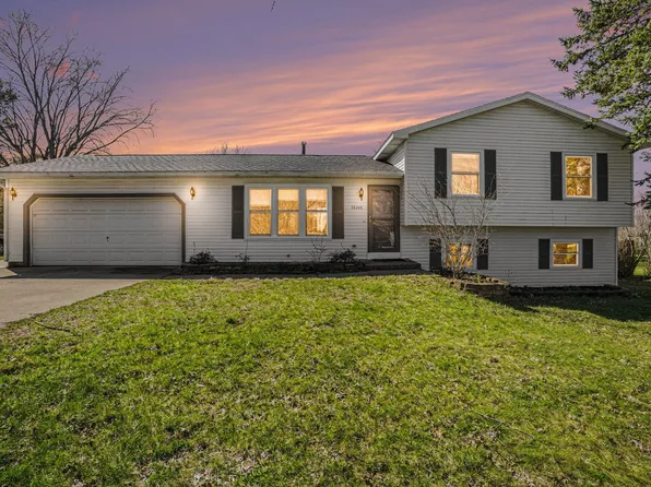 58446 W Greenfield Ct, Three Rivers, MI 49093