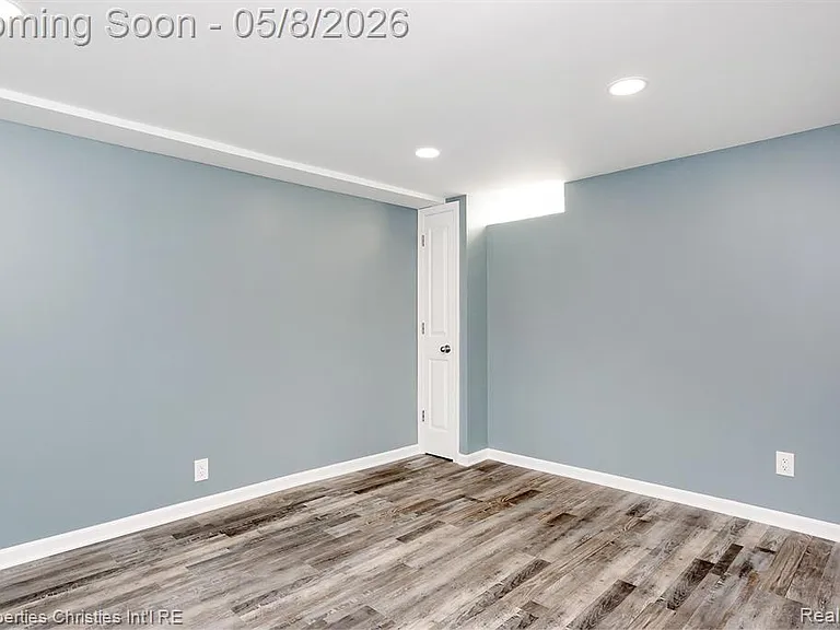 2716 Ardmore Ave — Photo 25