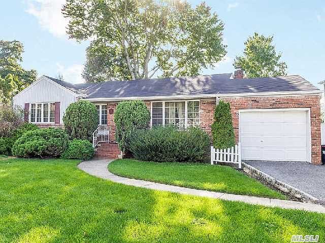 1st image of 26 Canyon Ln