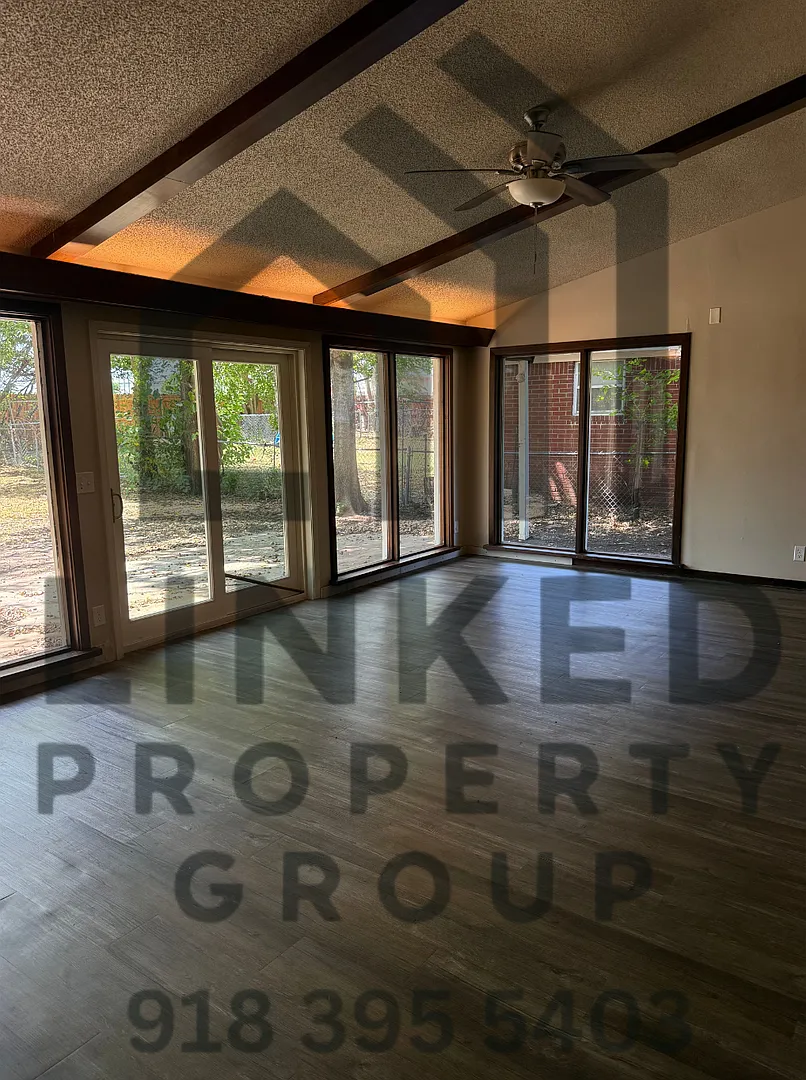 Beautiful Fully Remodeled 3 bedroom in the Heart of Broken Arrow — Photo 4