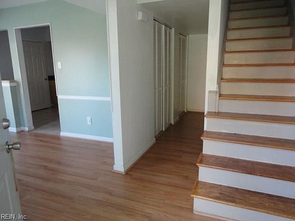 5th image of 5818 W Hastings Arch