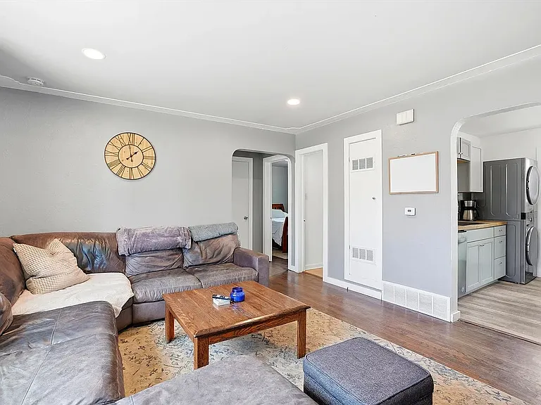 1281 Alton St — Photo 18