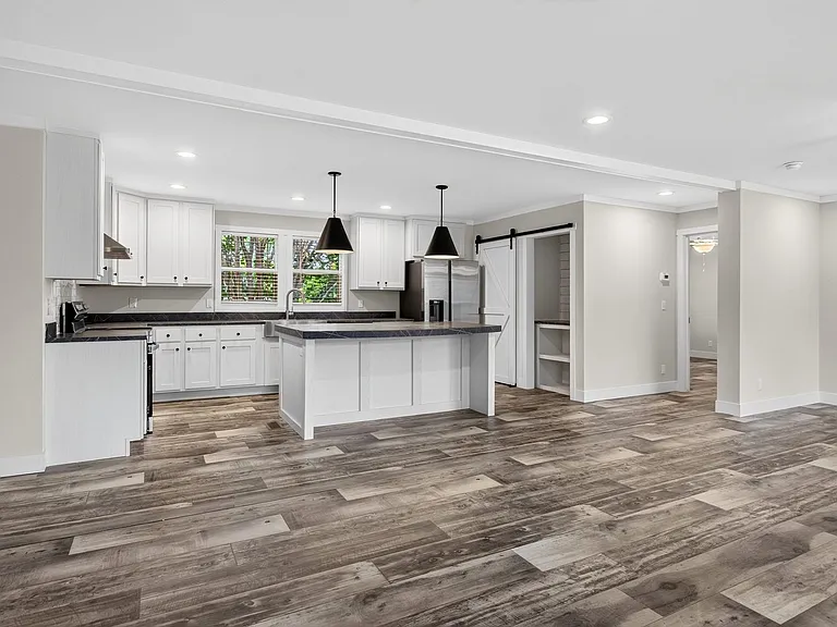 6683 Gary Ln — Photo 4