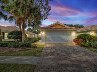 907 SW Balmoral Trce, Stuart, FL 34997