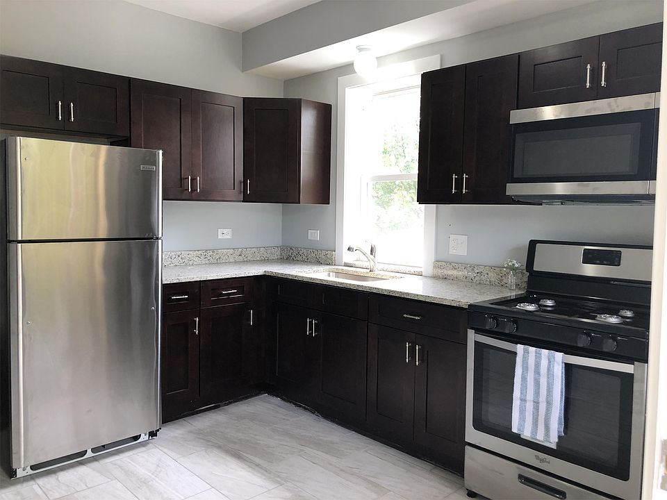 1st image of 634 N Sawyer Ave APT 1