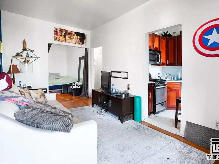 160 E 107th St #3D — Photo 4