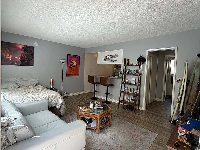 143 Nieto Ave — Photo 1